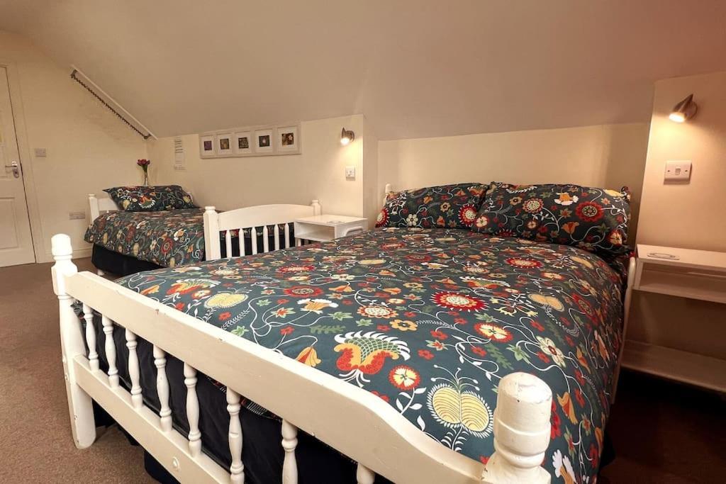 Hotel Into The Burren à Murroogh Extérieur photo